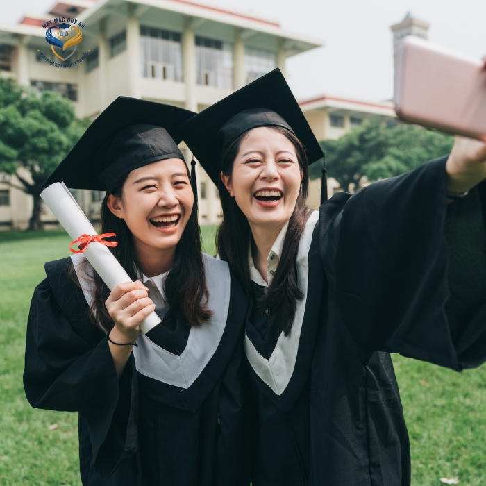 Đồng phục tốt nghiệp