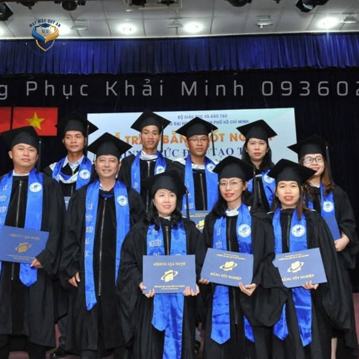 Đồng phục tốt nghiệp
