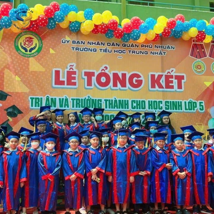 Đồng phục tốt nghiệp