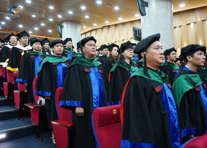 Dong phuc tot nghiep 101 (1)