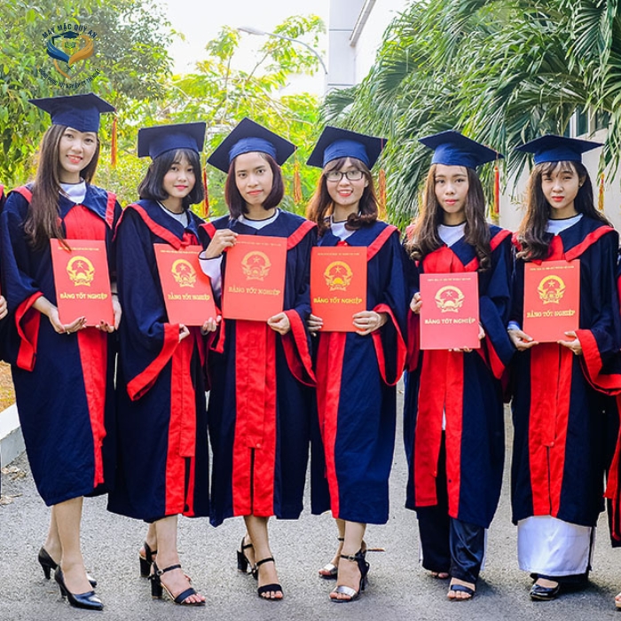 Đồng phục tốt nghiệp